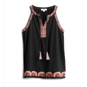 Black patterned tank